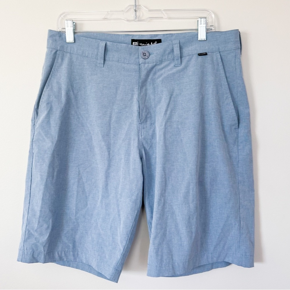 Travis Mathew flat front blue golf shorts size 32 gently worn